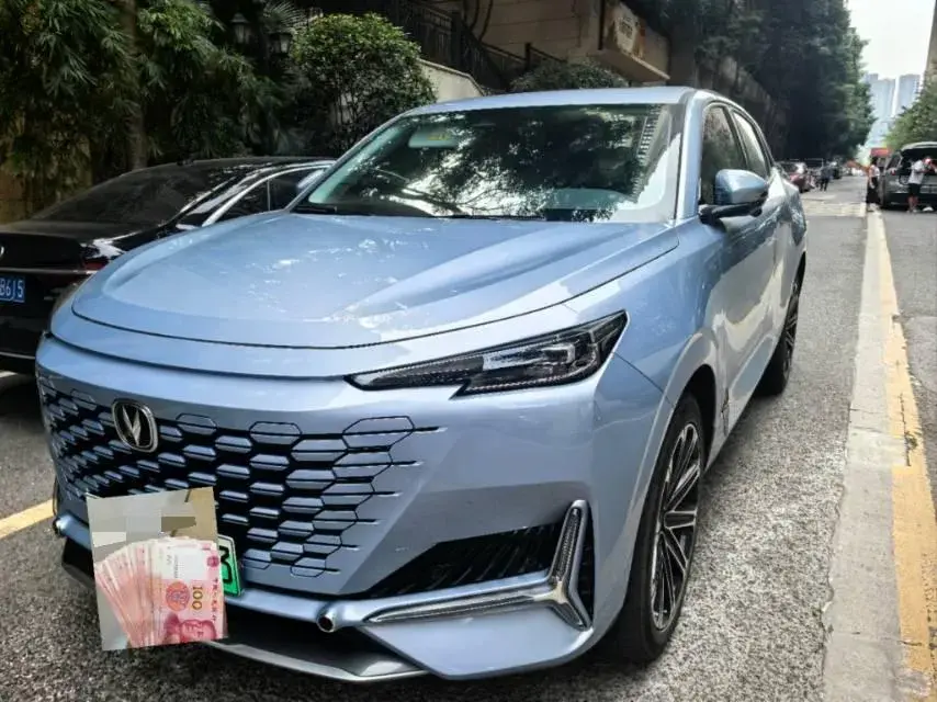 2022 CHANGAN UNI-K thumbnail 2