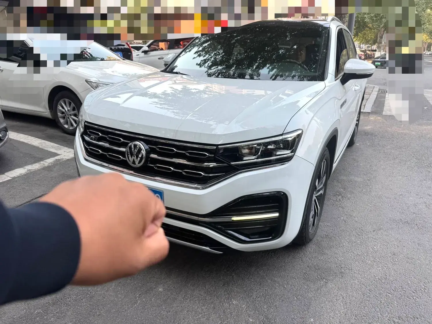 2019 VOLKSWAGEN TAYRON view 1