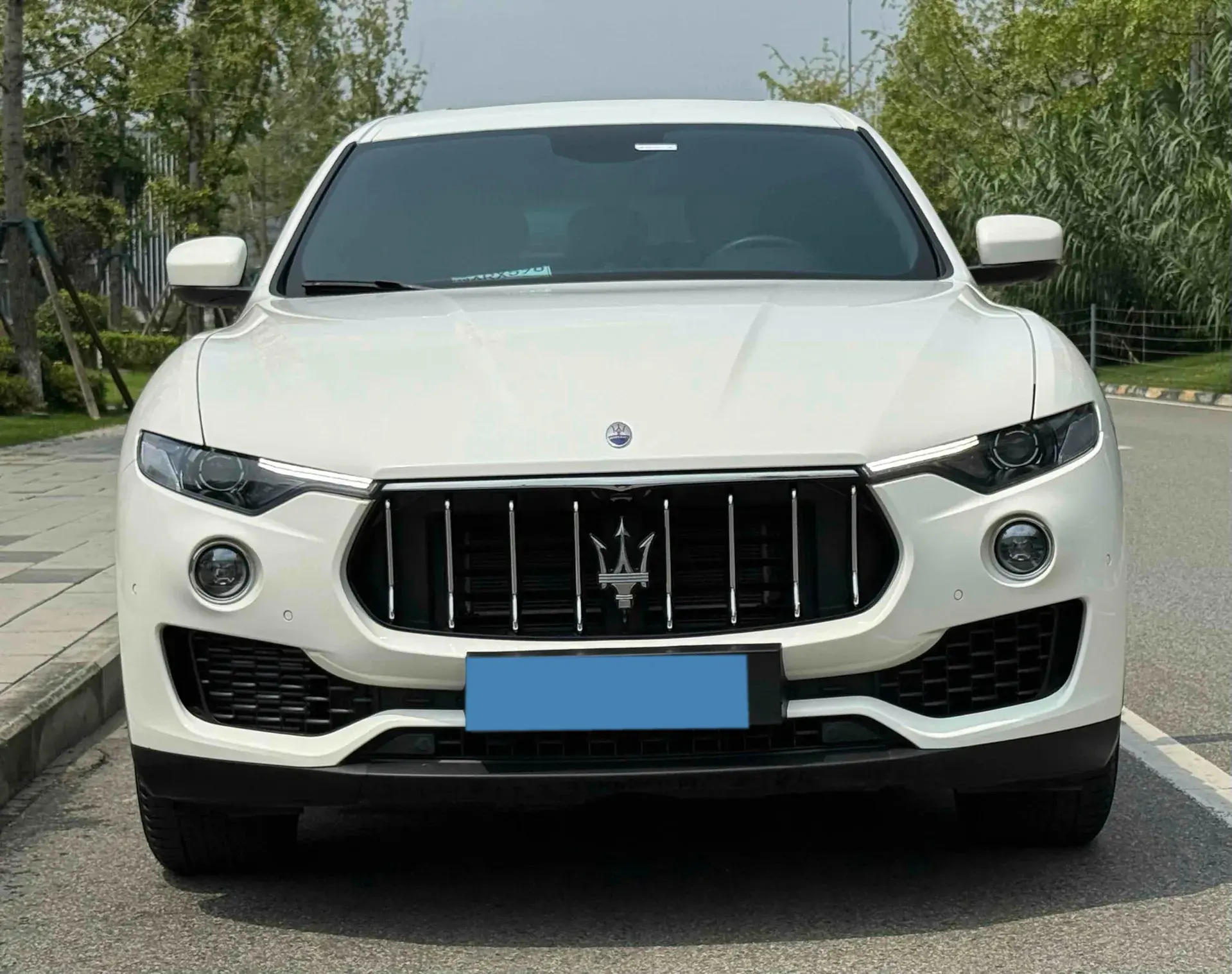 2018 MASERATI LEVANTE thumbnail 2