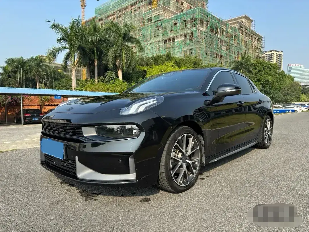 2019 LYNK&CO 03 view 1