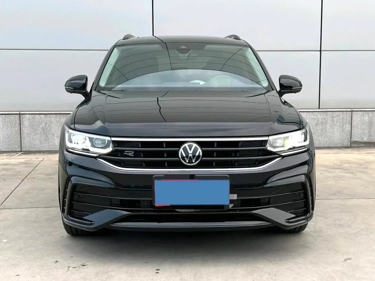 2023 VOLKSWAGEN TIGUAN thumbnail 2