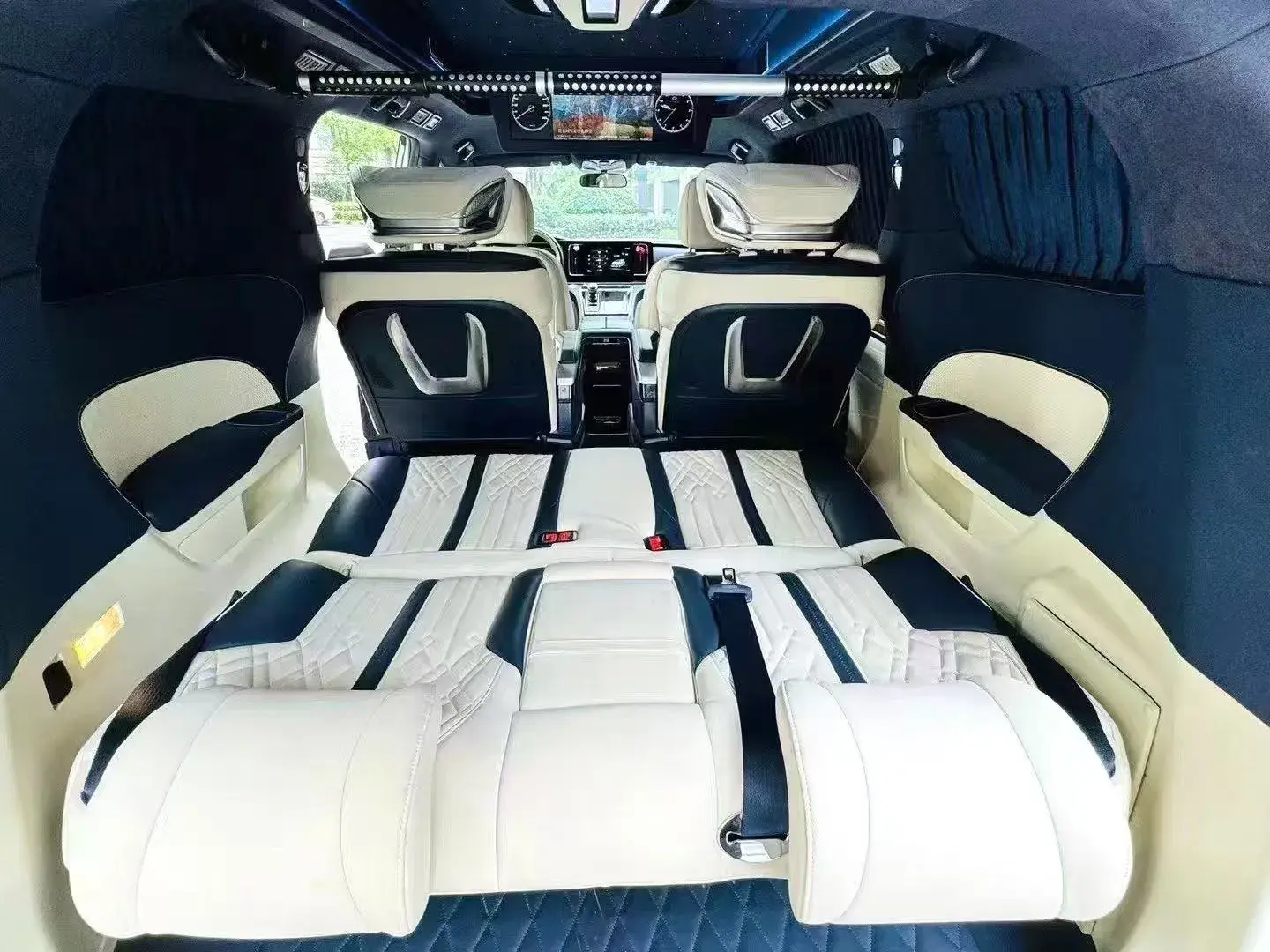 2023 GAC TRUMPCHI thumbnail 3