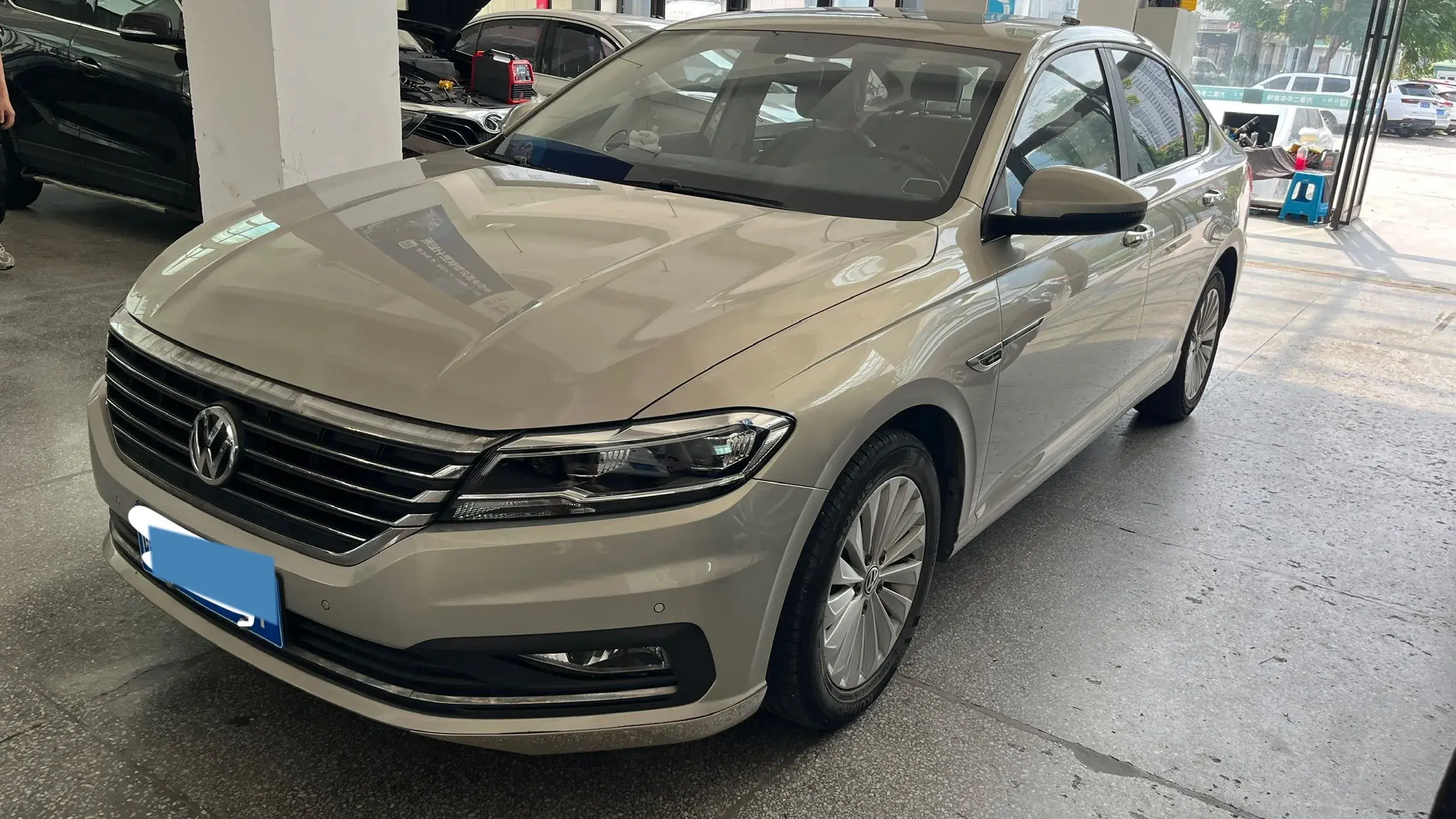 2019 VOLKSWAGEN LAVIDA view 1