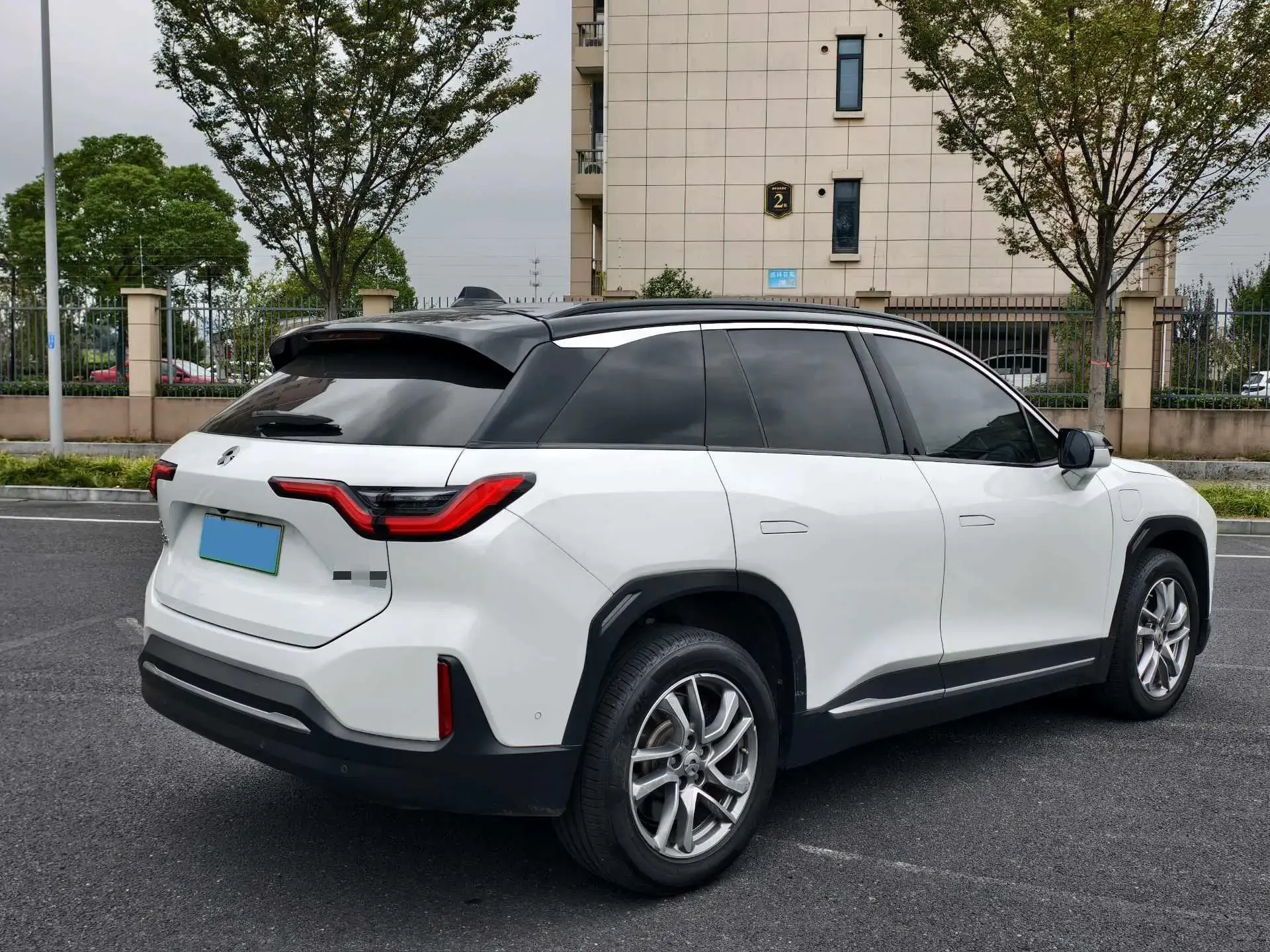 2020 NIO ES6 thumbnail 4