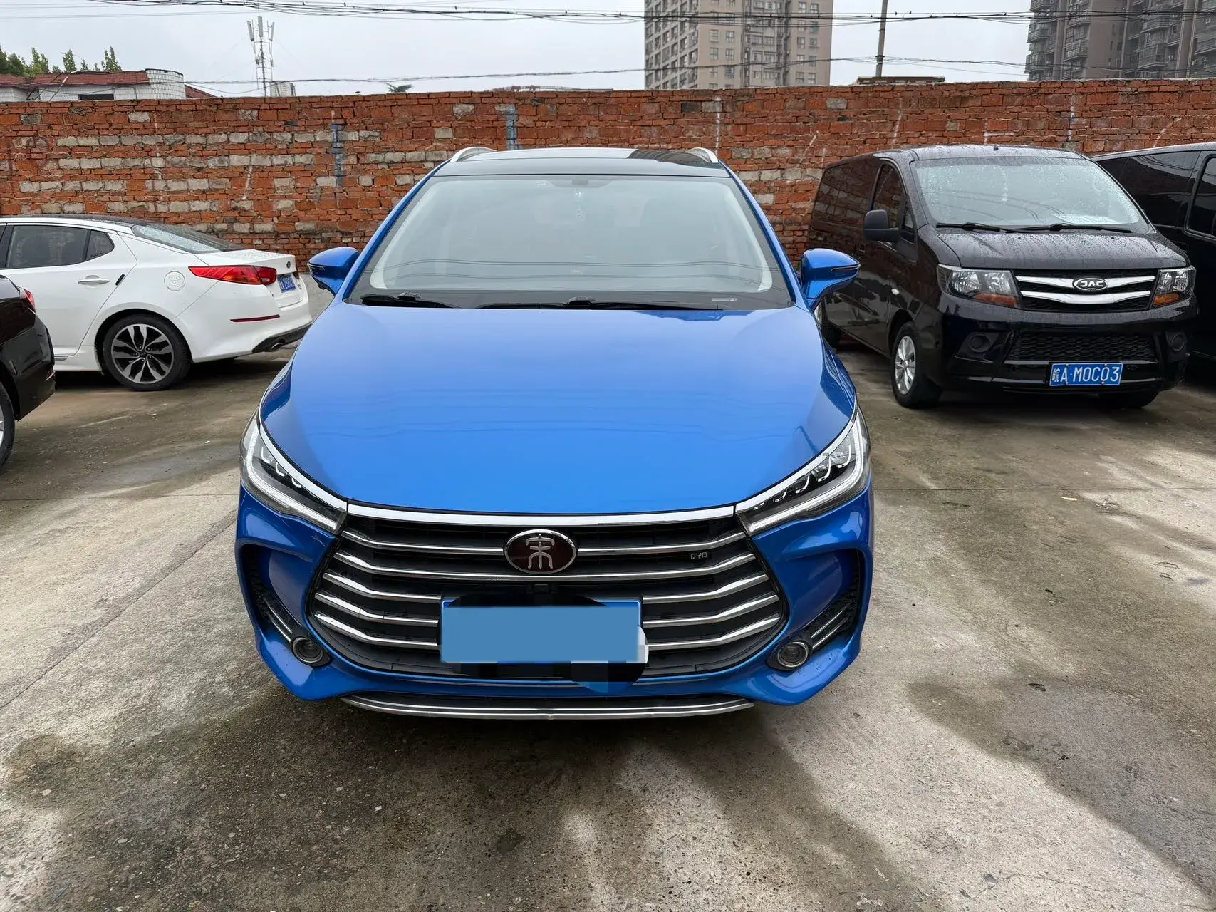 2017 BYD SONG thumbnail 2