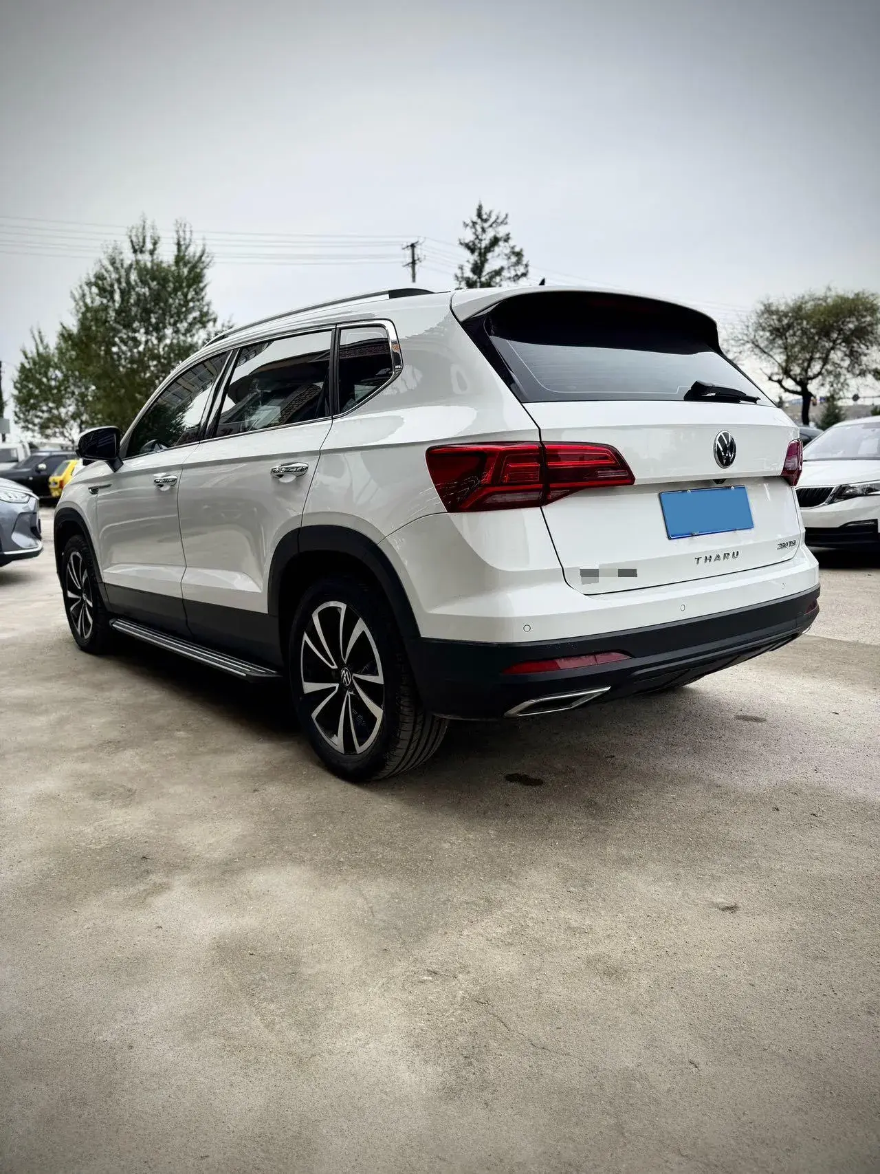 2021 VOLKSWAGEN THARU thumbnail 4