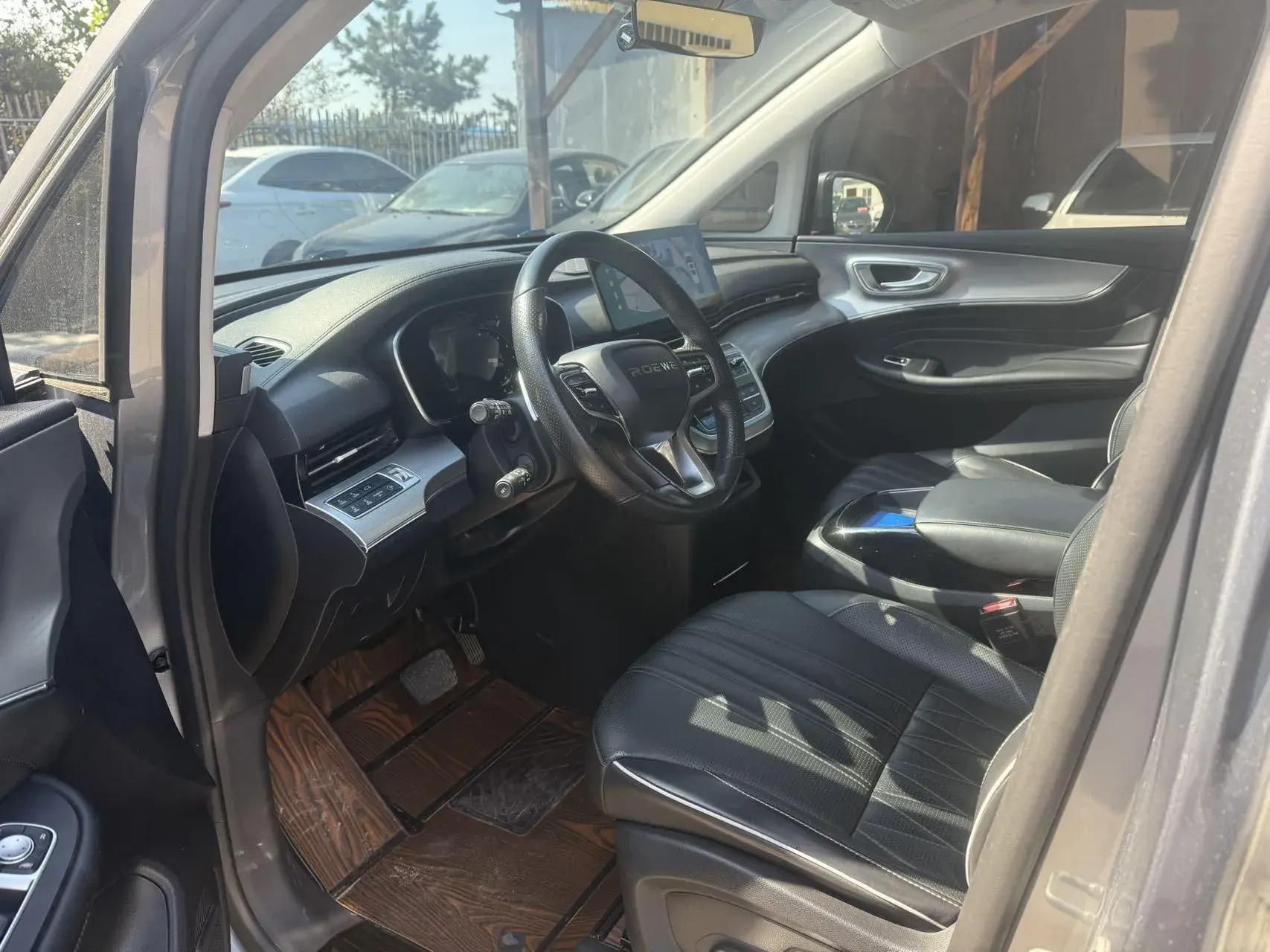 2022 ROEWE IMAX8 thumbnail 4