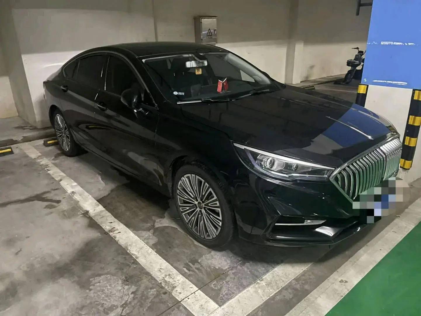 2022 HONGQI H5 thumbnail 4