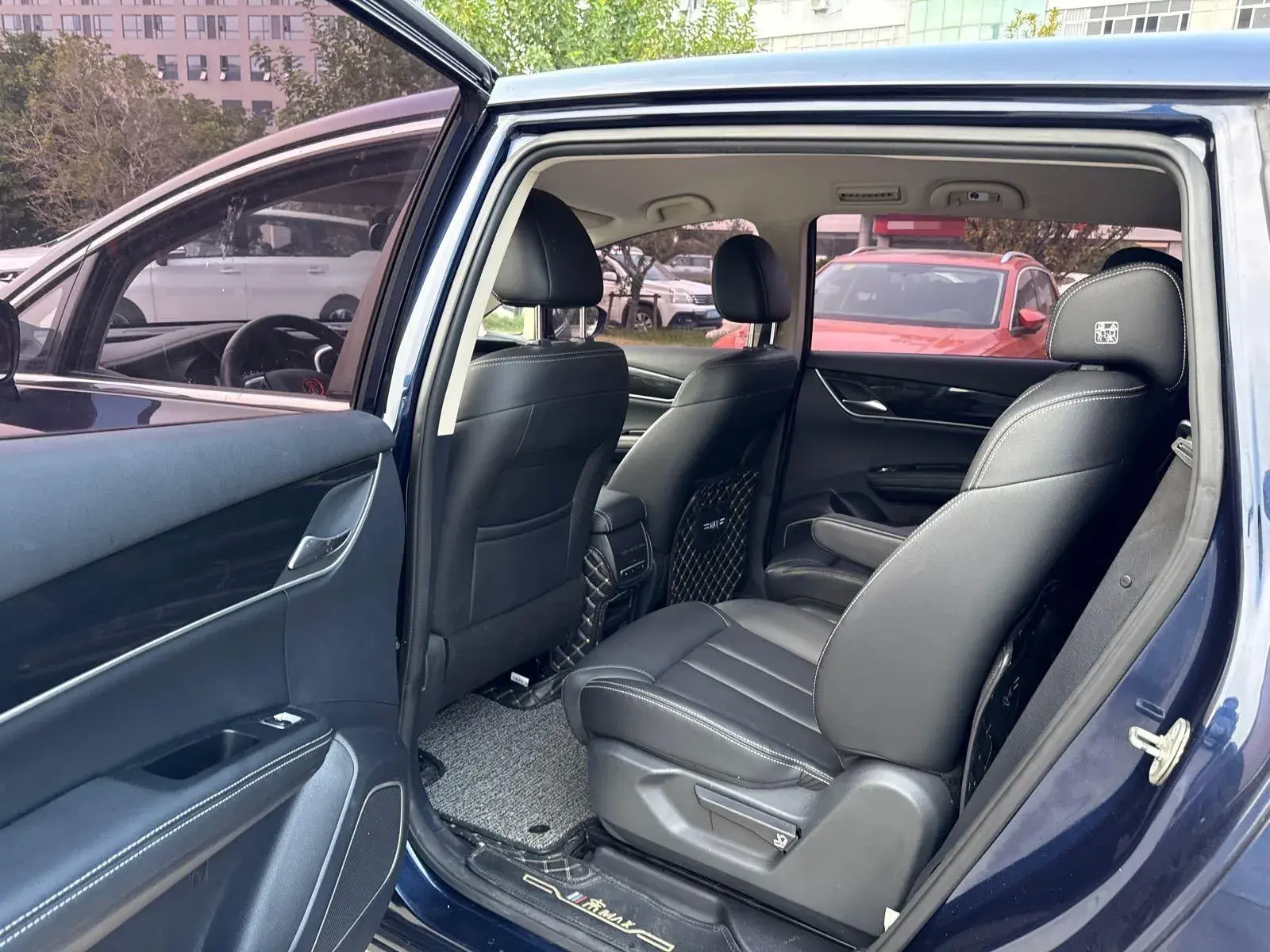 2018 BYD SONG thumbnail 4