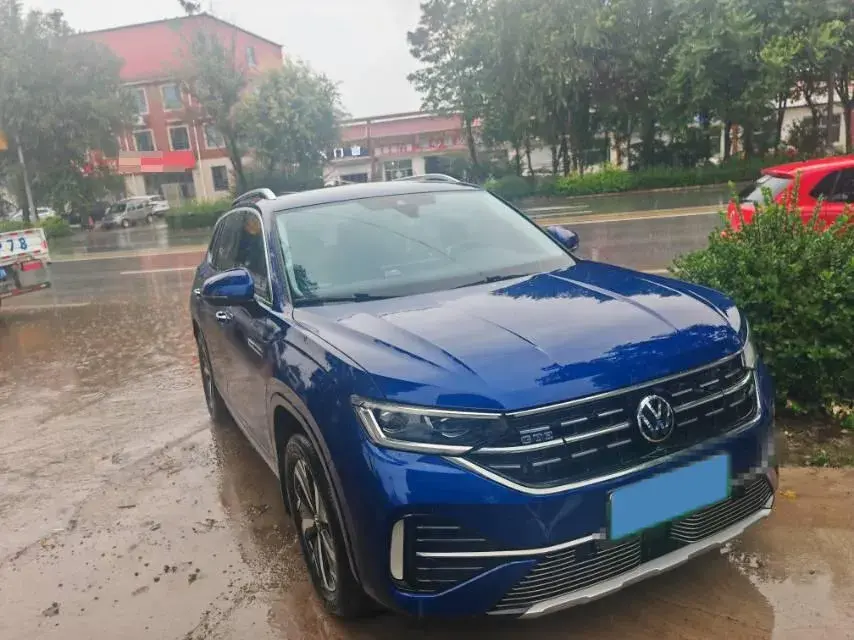 2023 VOLKSWAGEN TAYRON thumbnail 2