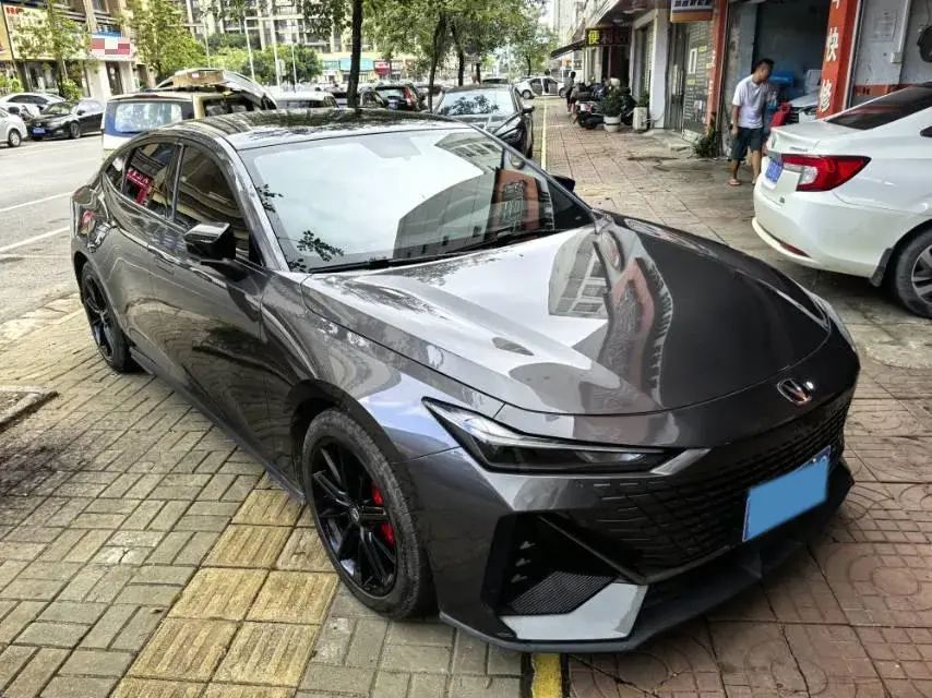 2022 CHANGAN UNI-V thumbnail 3