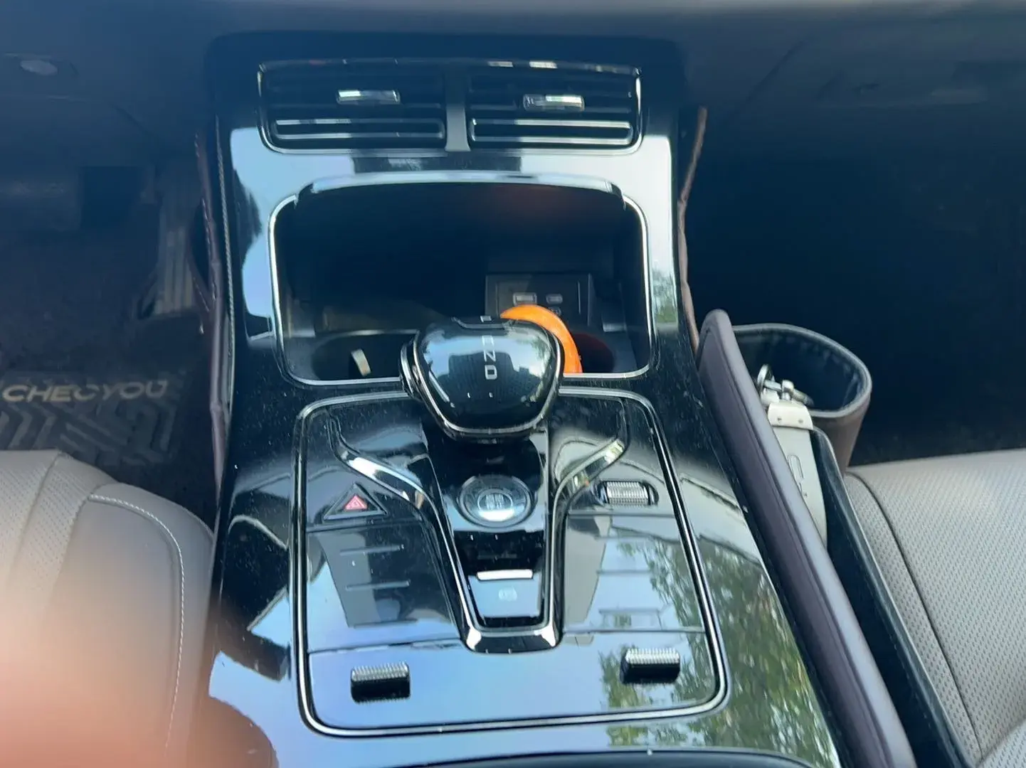 2023 BYD HAN thumbnail 2