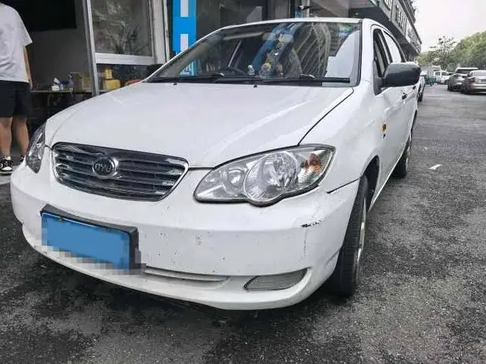 2018 BYD F3 view 1