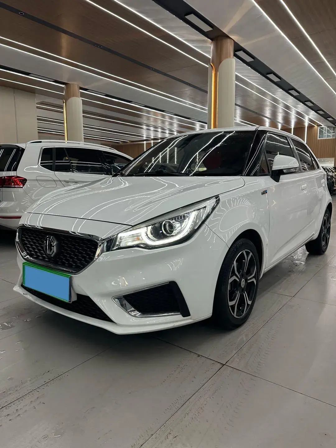 2017 MG 3 view 1