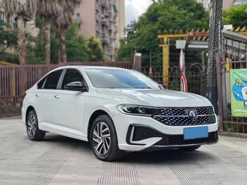 2023 VOLKSWAGEN LAVIDA thumbnail 3