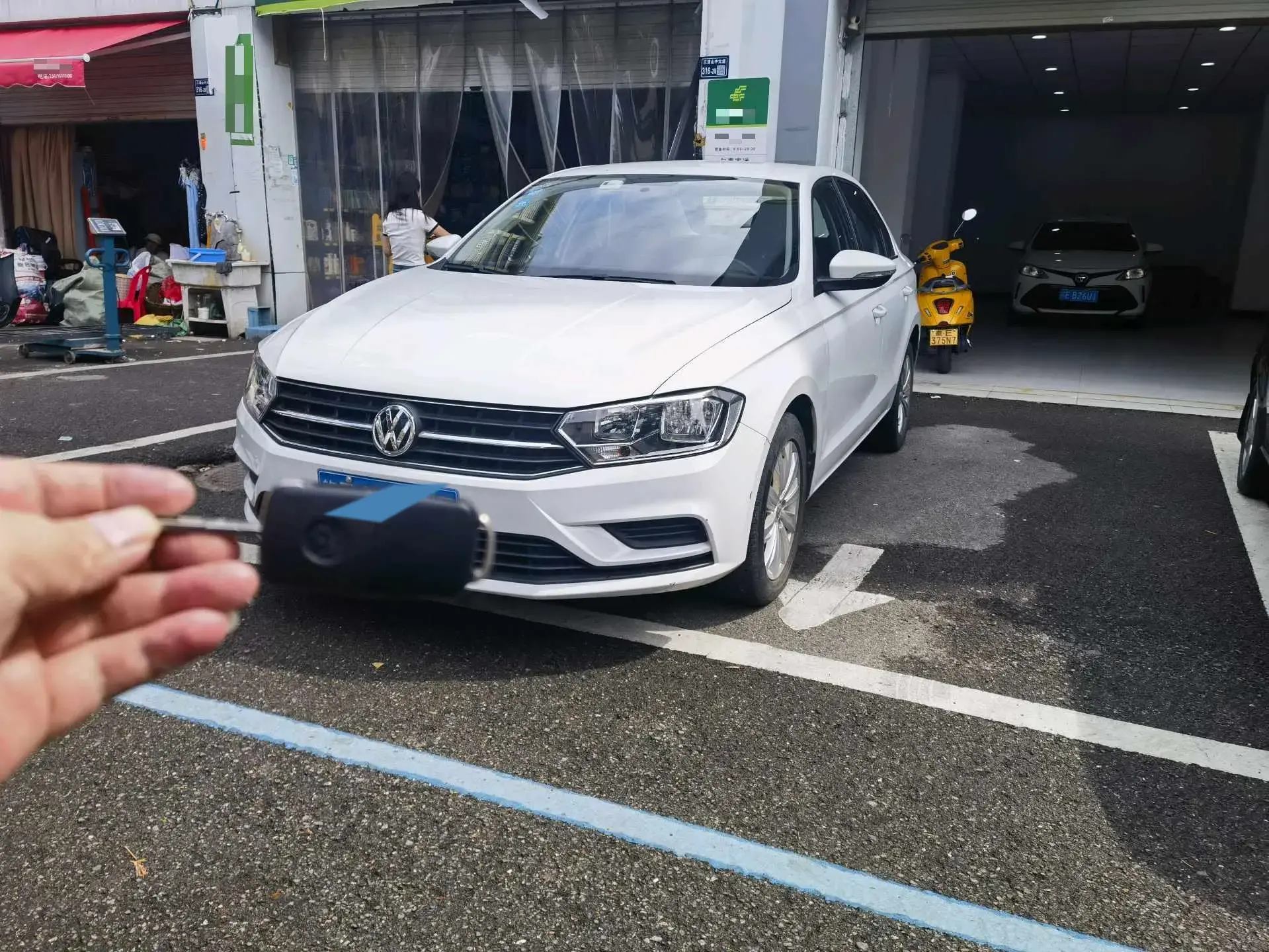 2019 VOLKSWAGEN BORA view 1