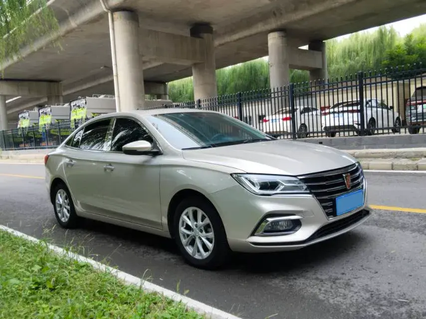 2019 ROEWE I5 thumbnail 2
