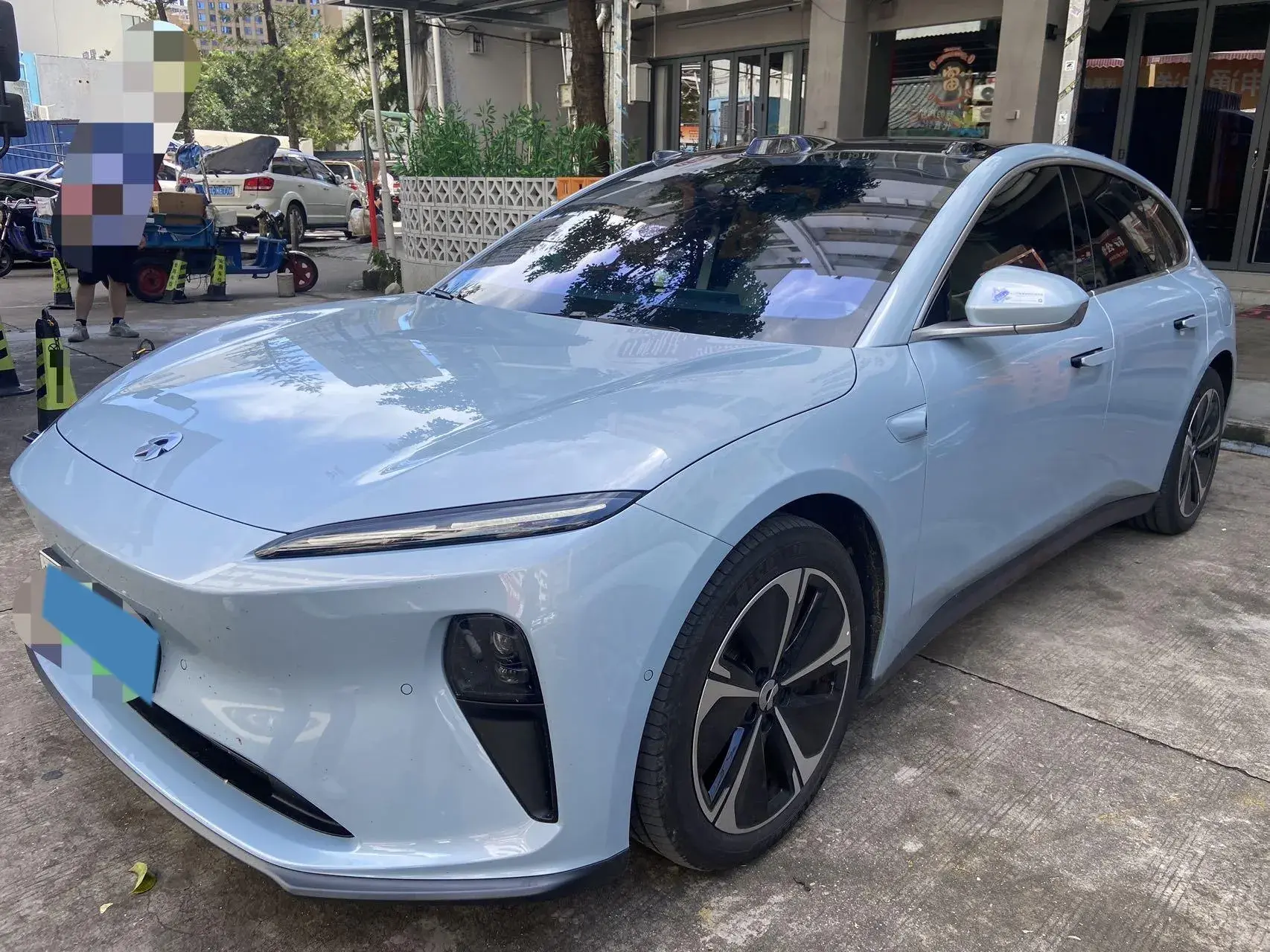 2024 NIO ET5T view 1