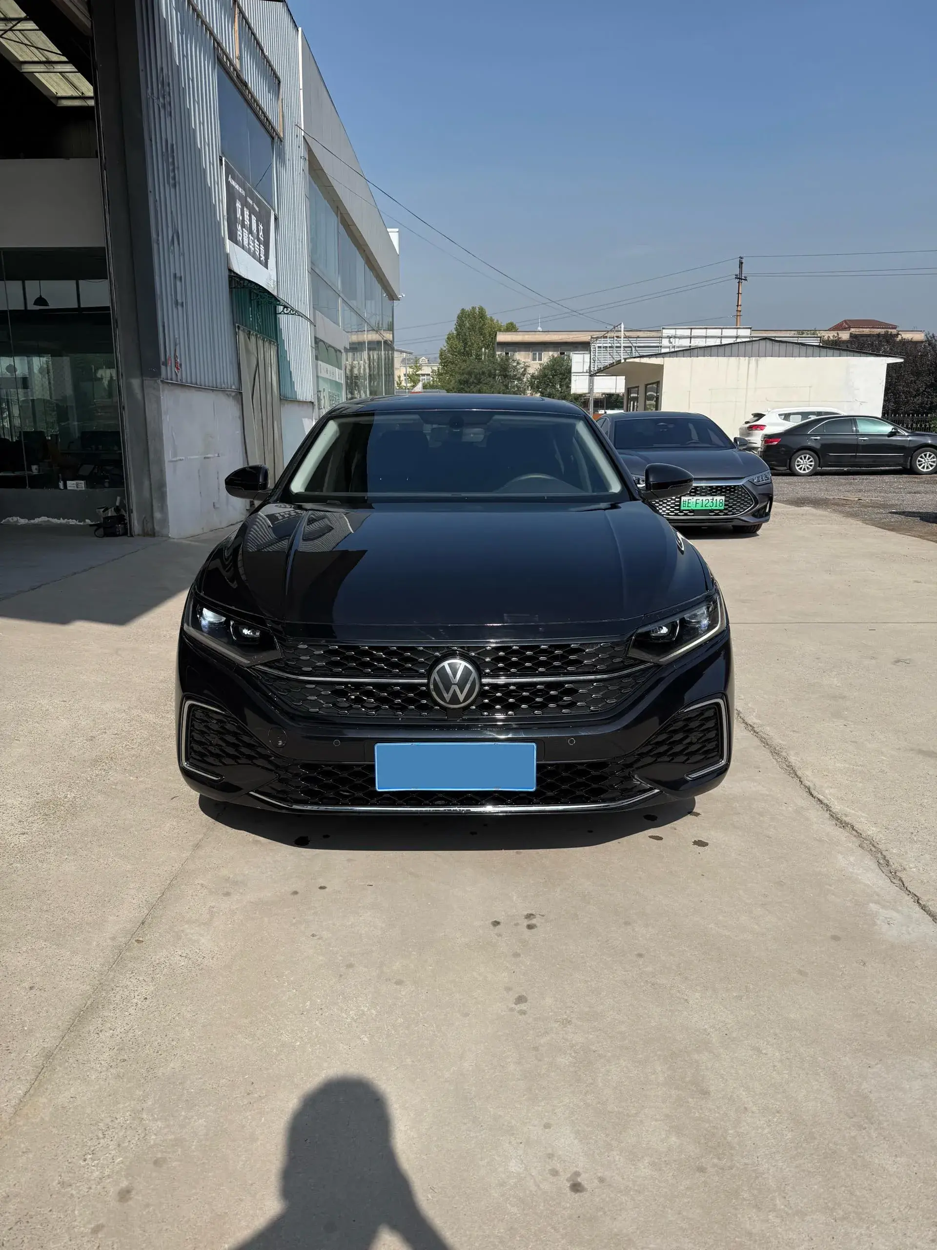 2024 VOLKSWAGEN PASSAT thumbnail 3