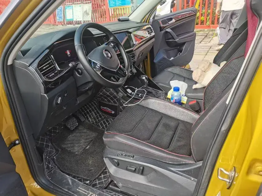 2019 VOLKSWAGEN TAYRON thumbnail 4