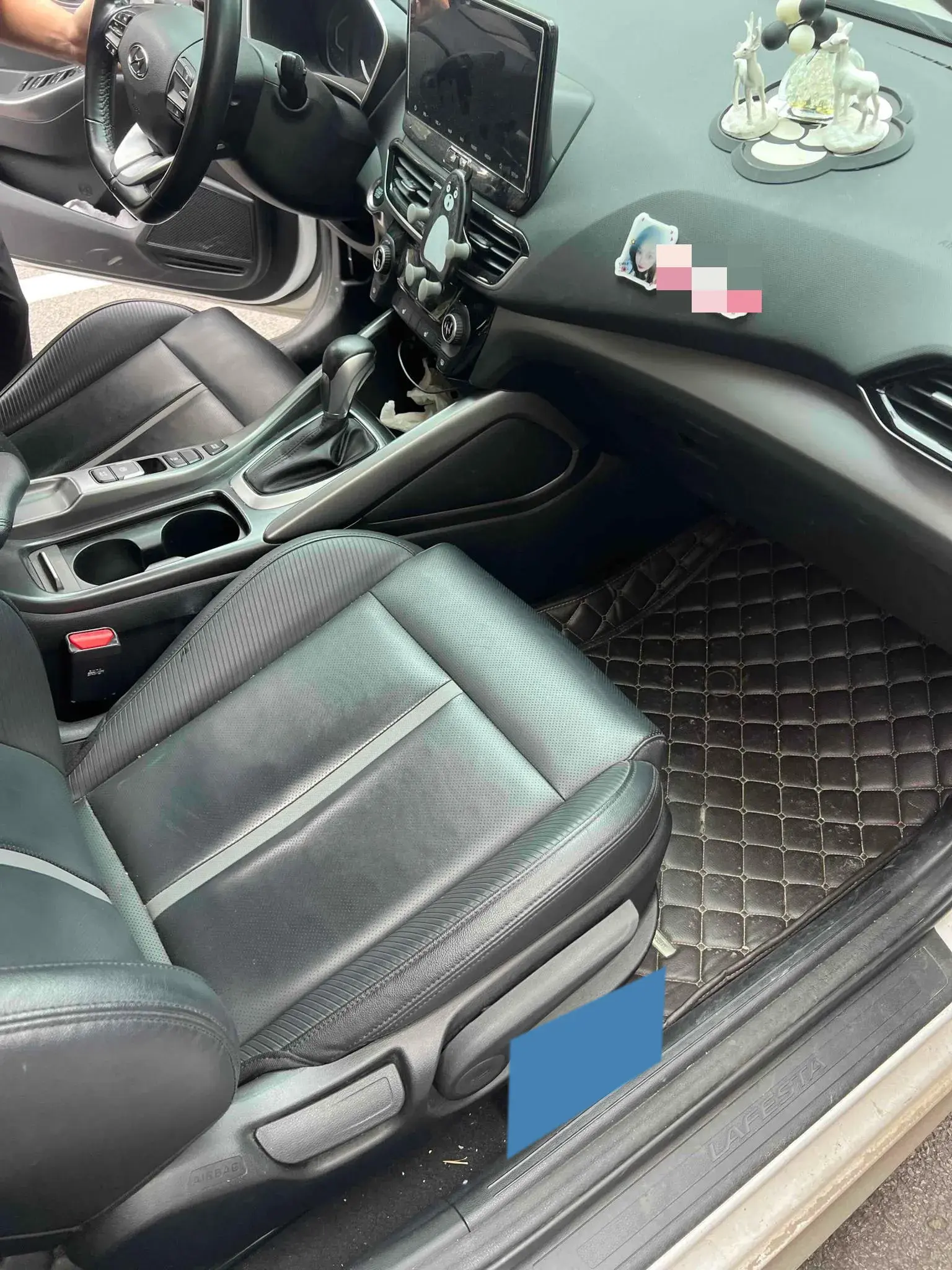 2019 HYUNDAI LA thumbnail 4