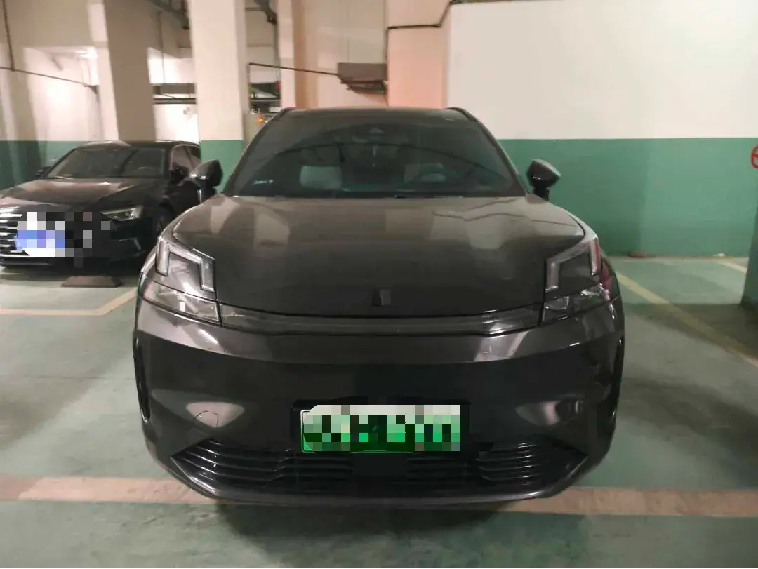 2023 LYNK&CO 08 thumbnail 2