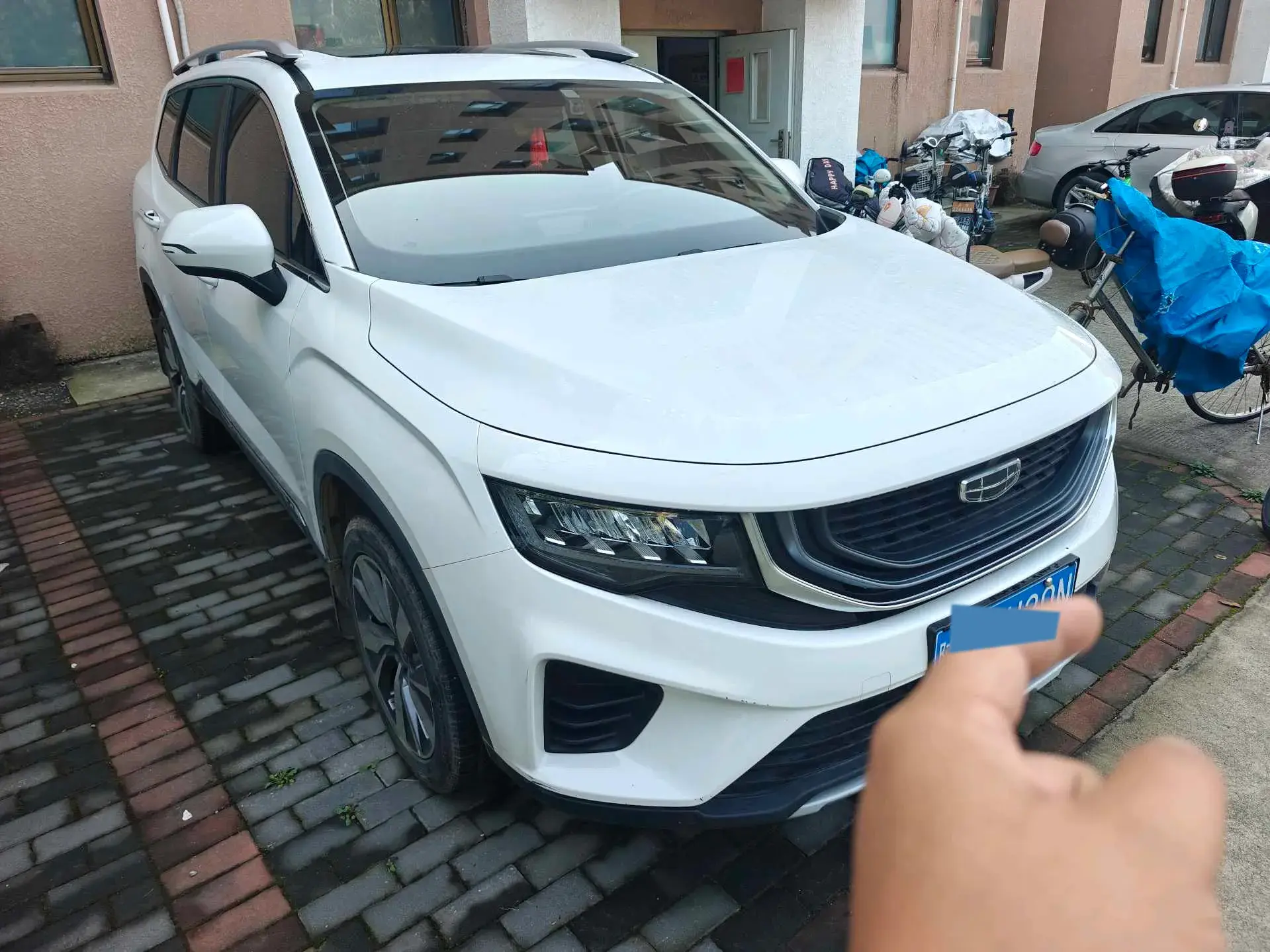 2020 GEELY OKAVANGO thumbnail 3