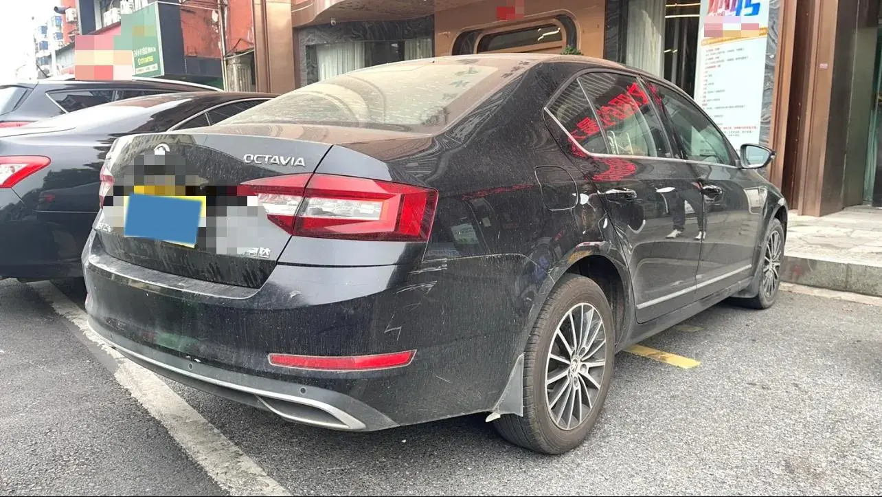 2019 SKODA OCTAVIA thumbnail 4