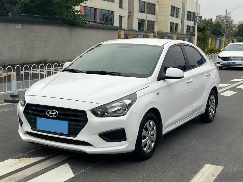 2020 HYUNDAI REINA view 1