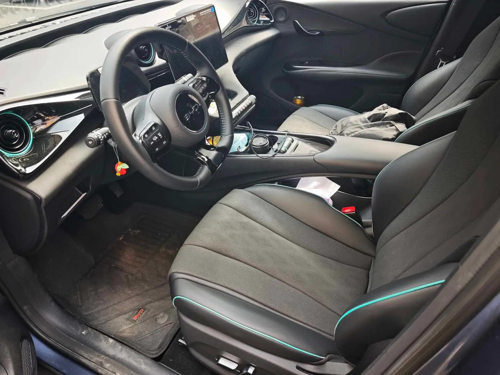 2025 BYD DOLPHIN thumbnail 2