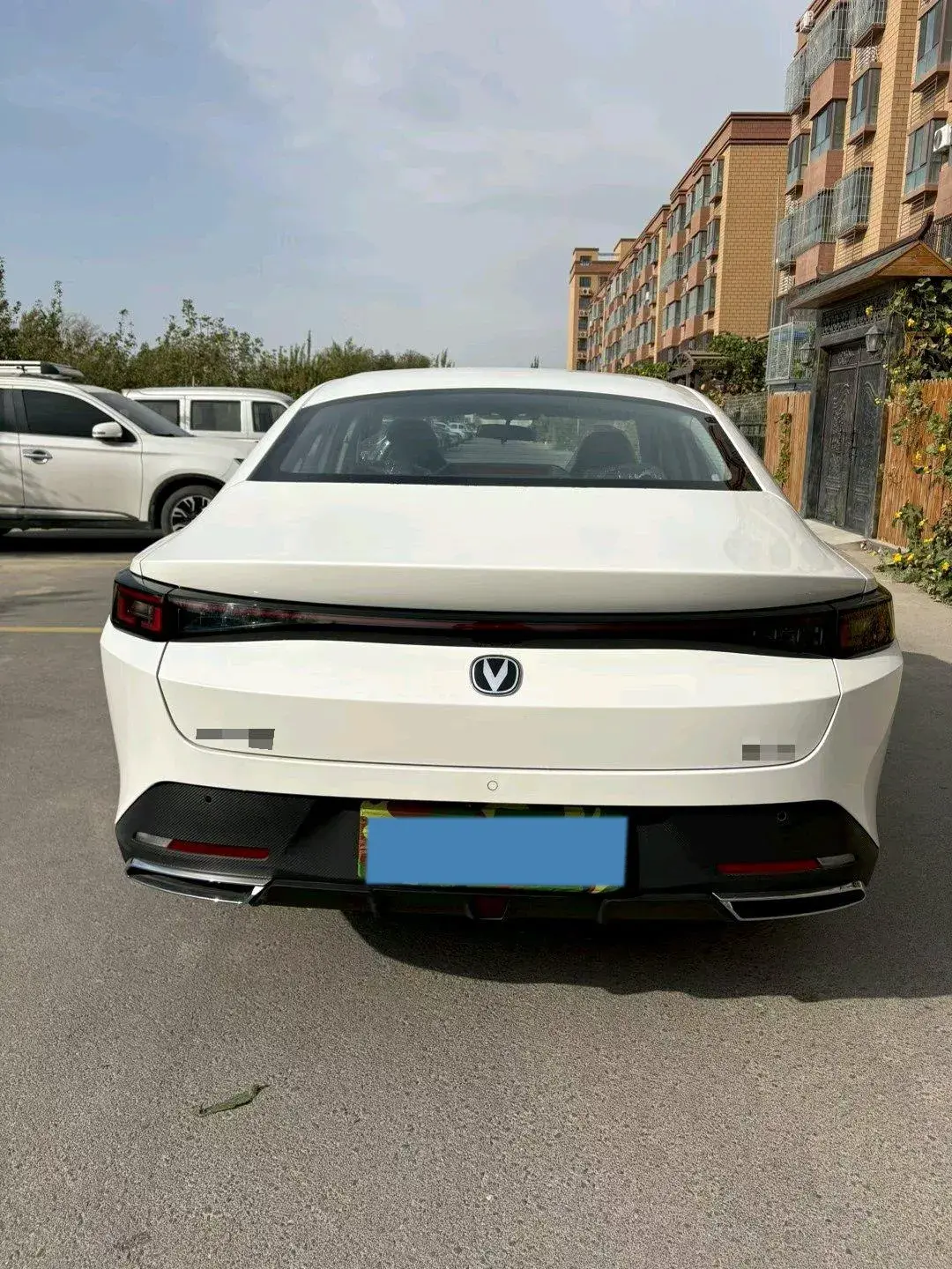 2025 CHANGAN EADOPHEV thumbnail 4