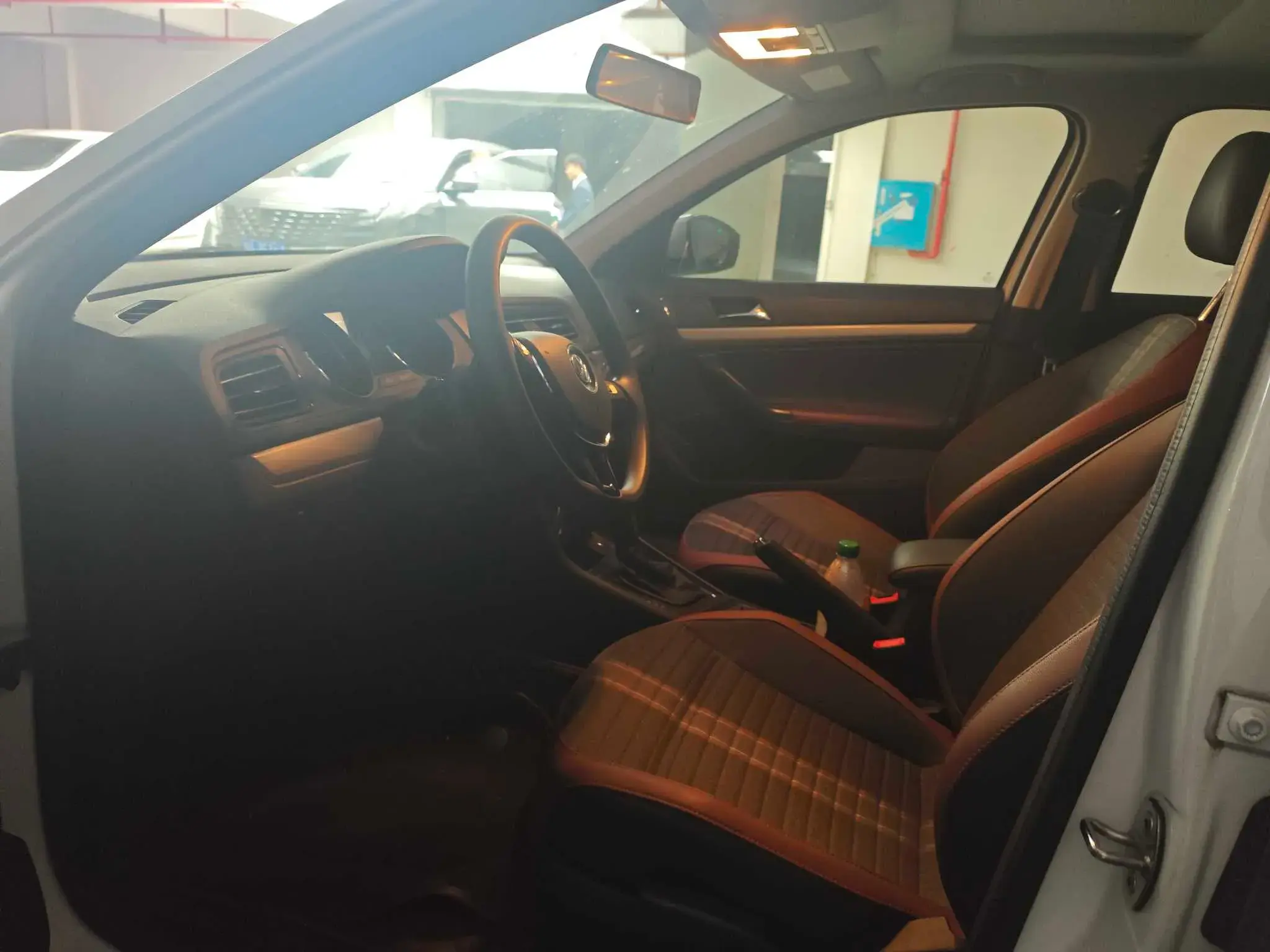 2019 VOLKSWAGEN LAVIDA thumbnail 4