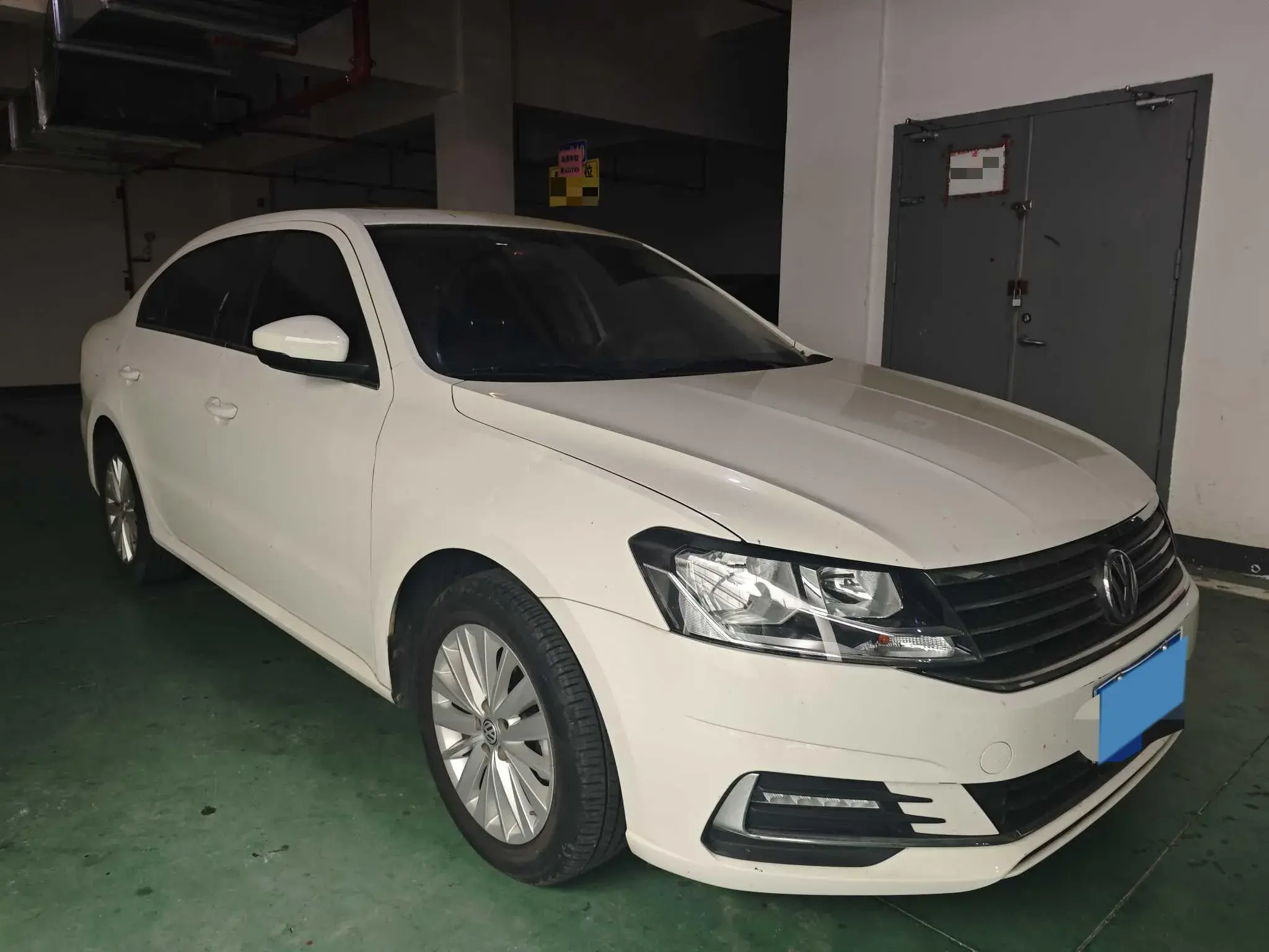 2019 VOLKSWAGEN LAVIDA thumbnail 2