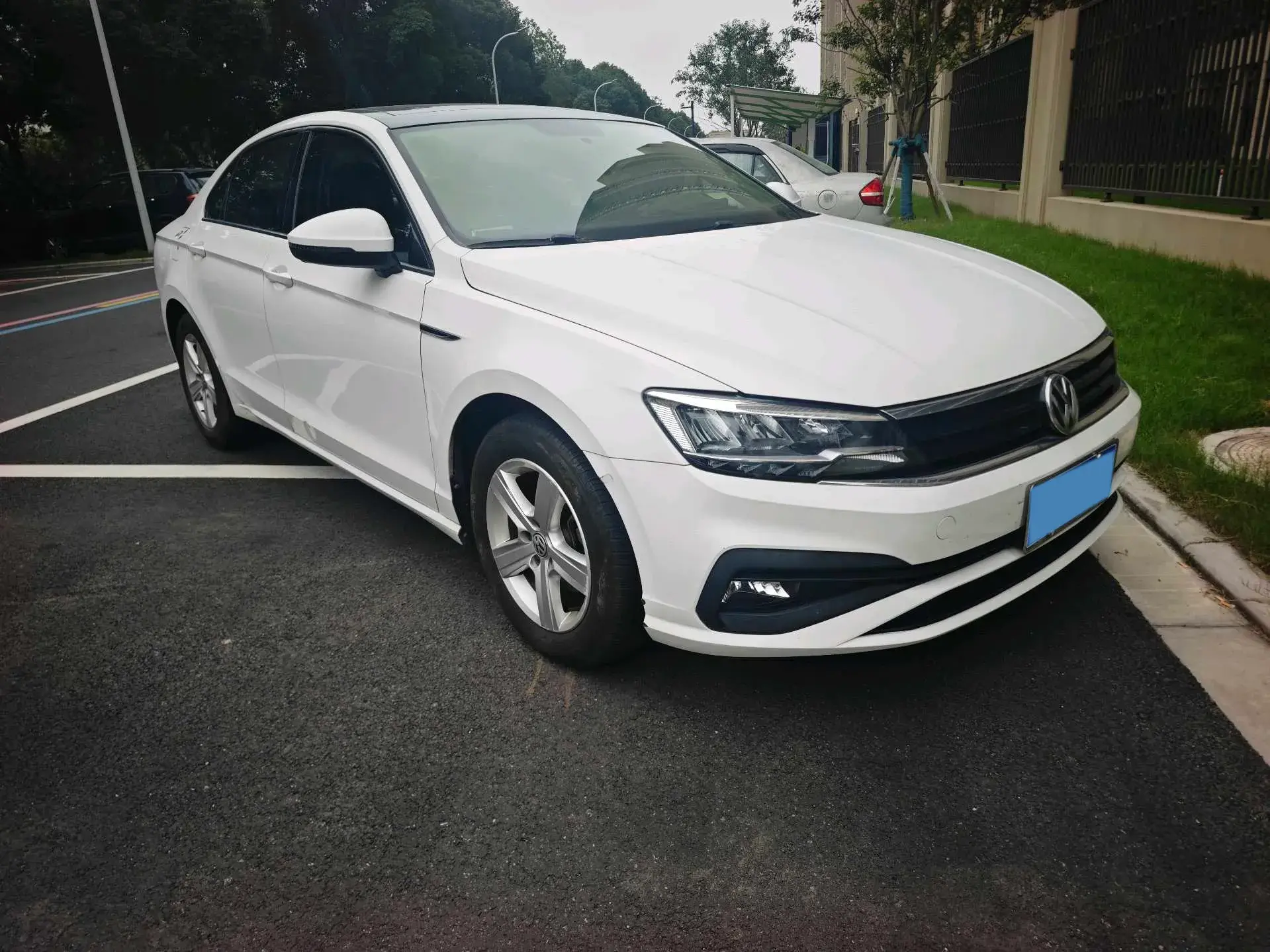 2019 VOLKSWAGEN LAMANDO thumbnail 3