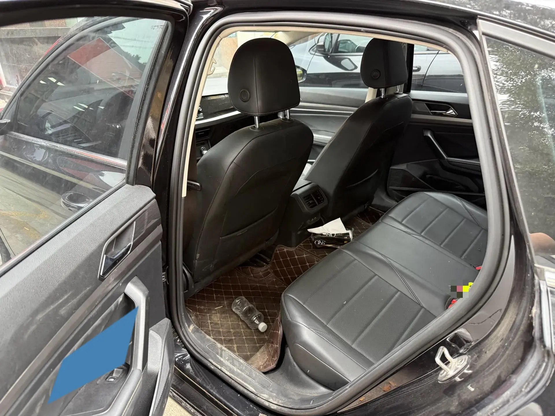 2018 VOLKSWAGEN LAVIDA thumbnail 3