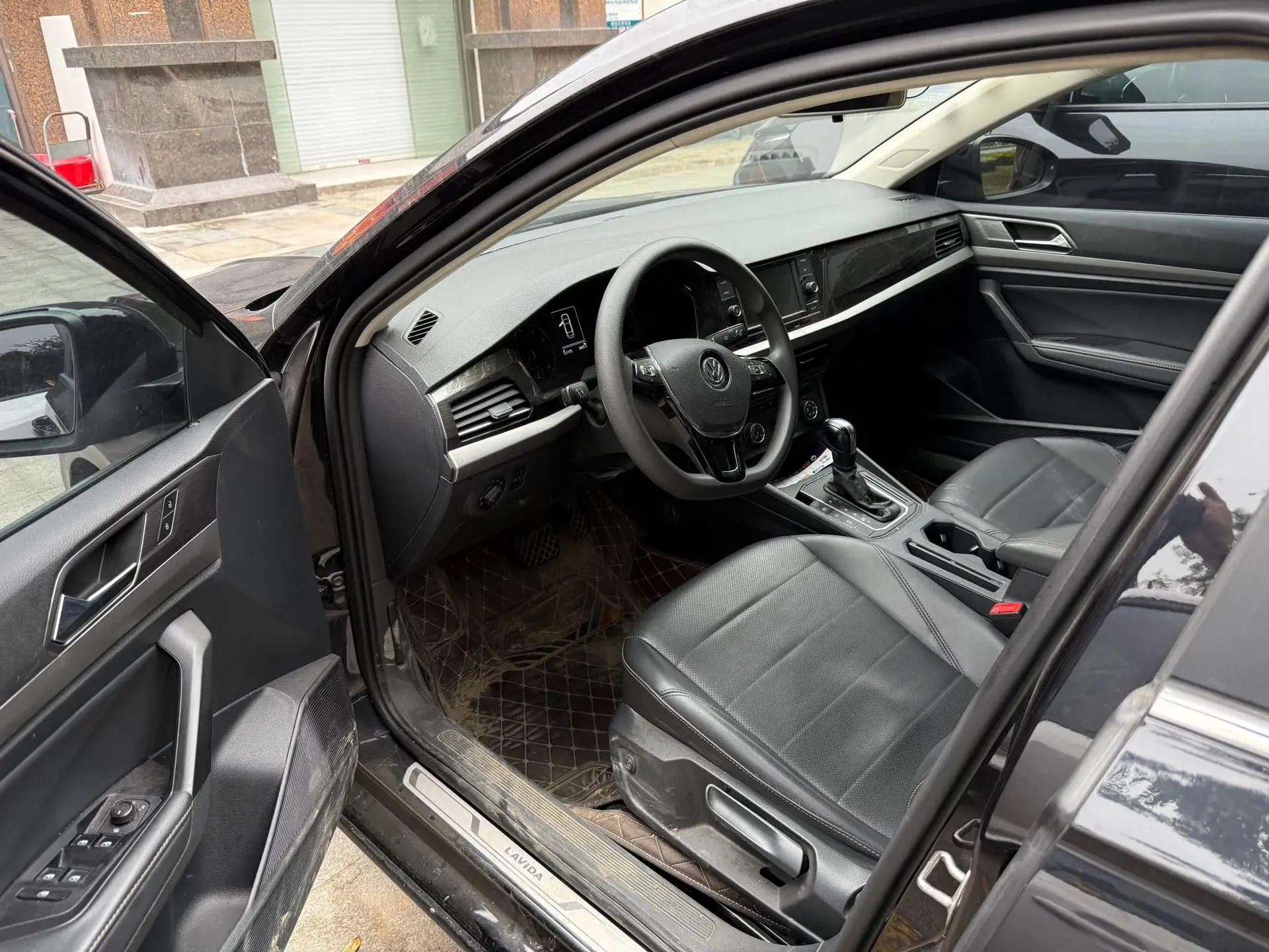 2018 VOLKSWAGEN LAVIDA thumbnail 4