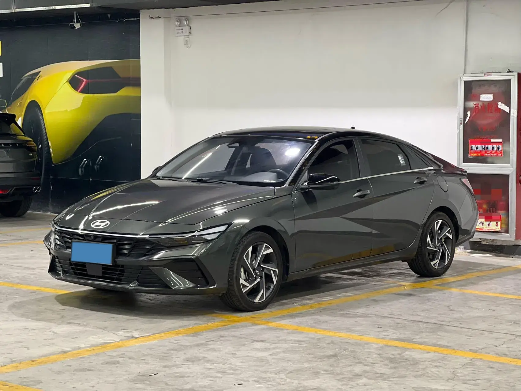 2022 HYUNDAI ELANTRA view 1