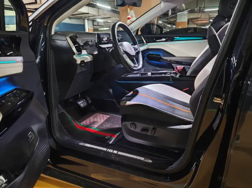 2022 VOLKSWAGEN ID.6 thumbnail 4