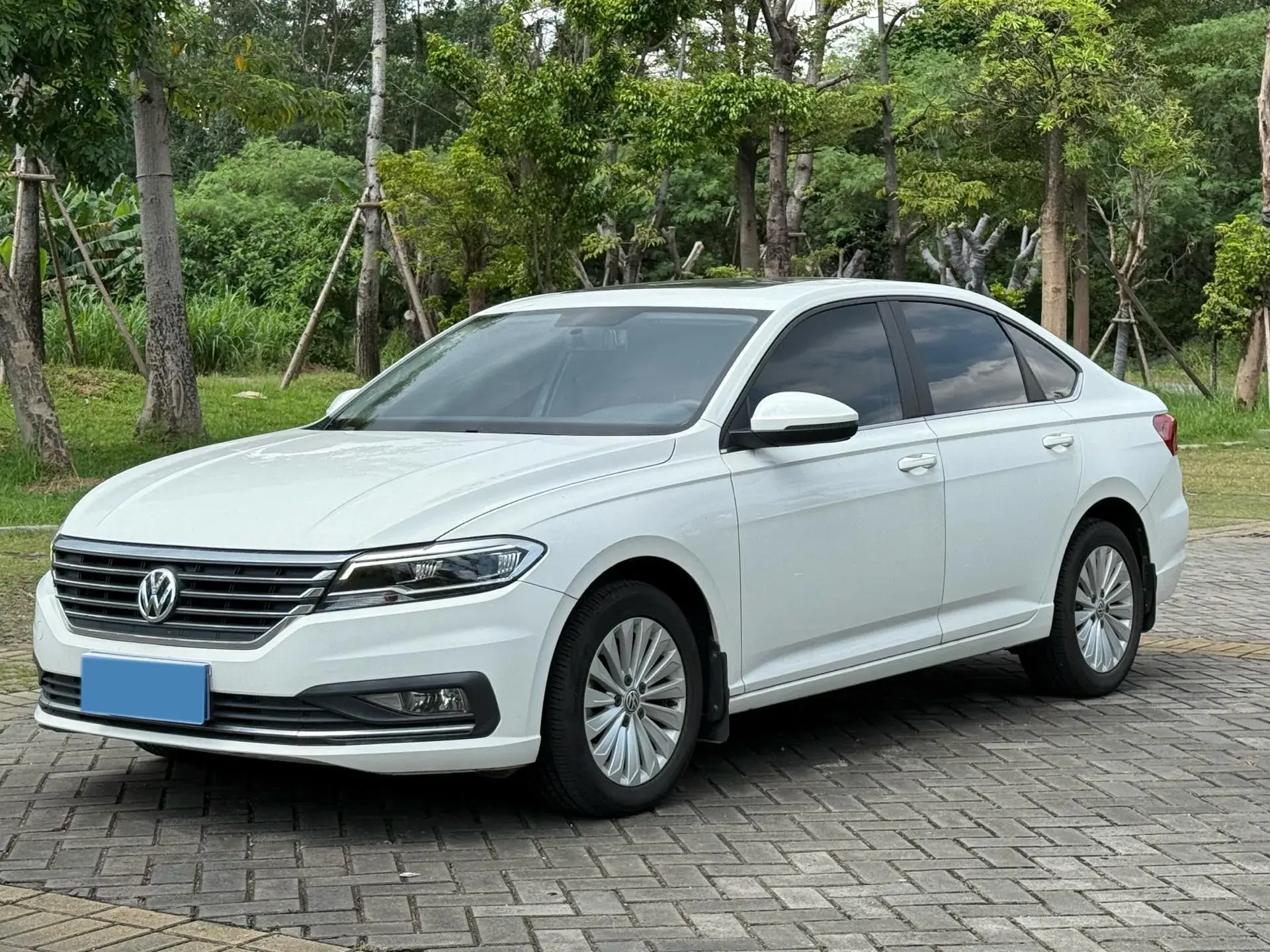 2019 VOLKSWAGEN LAVIDA view 1