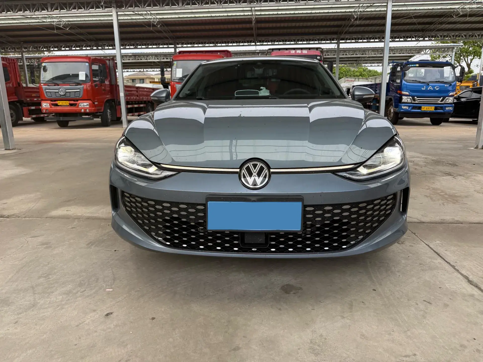 2023 VOLKSWAGEN LAMANDO thumbnail 2