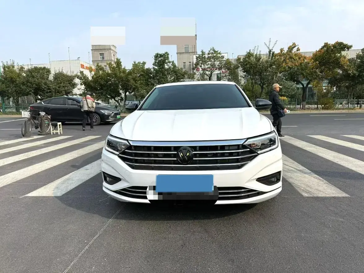 2019 VOLKSWAGEN SAGITAR thumbnail 2