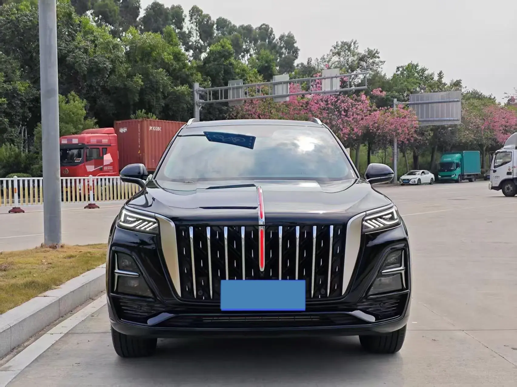 2023 HONGQI HS5 thumbnail 2
