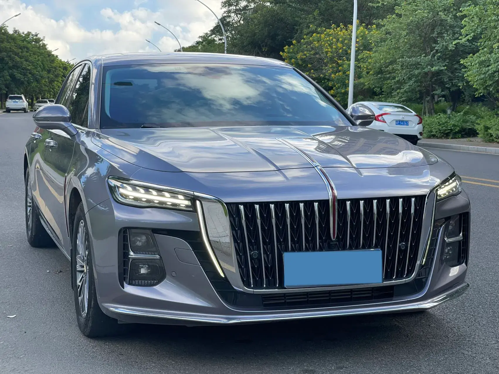 2023 HONGQI H5 thumbnail 2