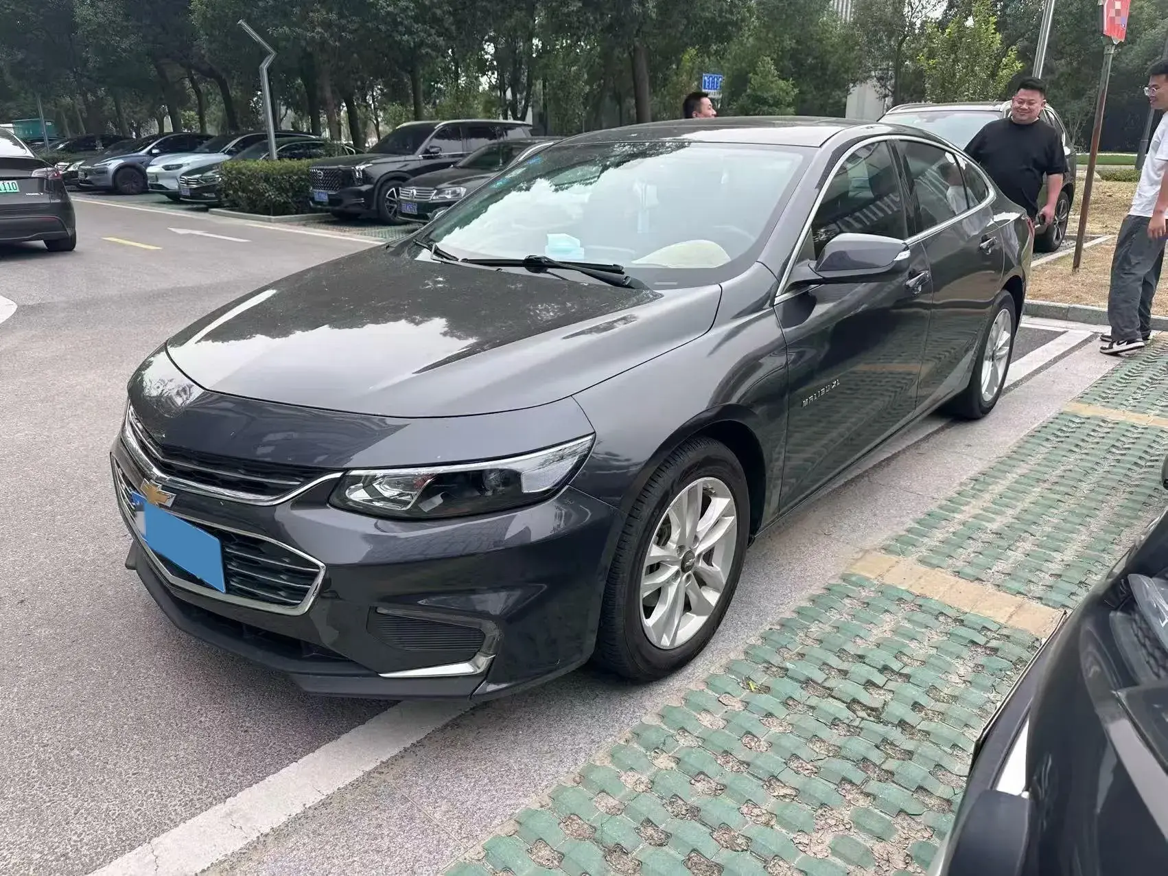 2018 CHEVROLET MALIBU view 1
