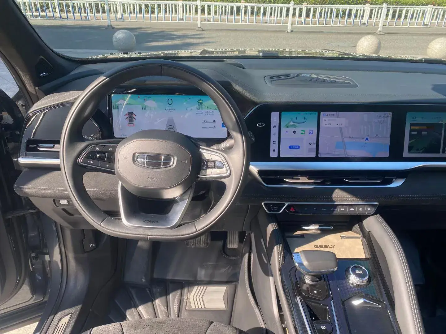 2022 GEELY MONJARO thumbnail 3