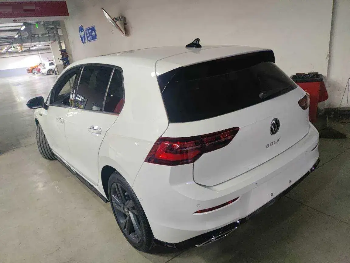 2021 VOLKSWAGEN GOLF thumbnail 4