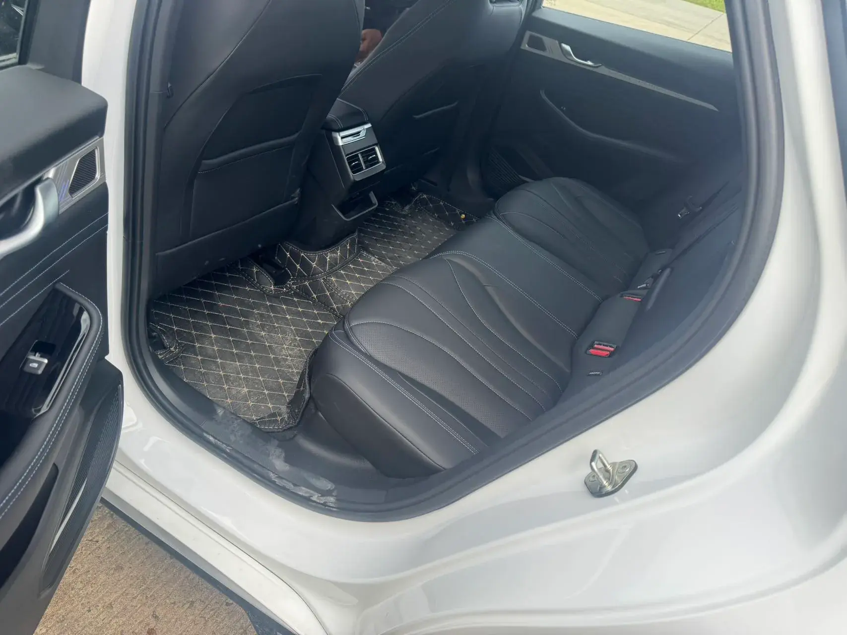 2025 GEELY PREFACE thumbnail 3