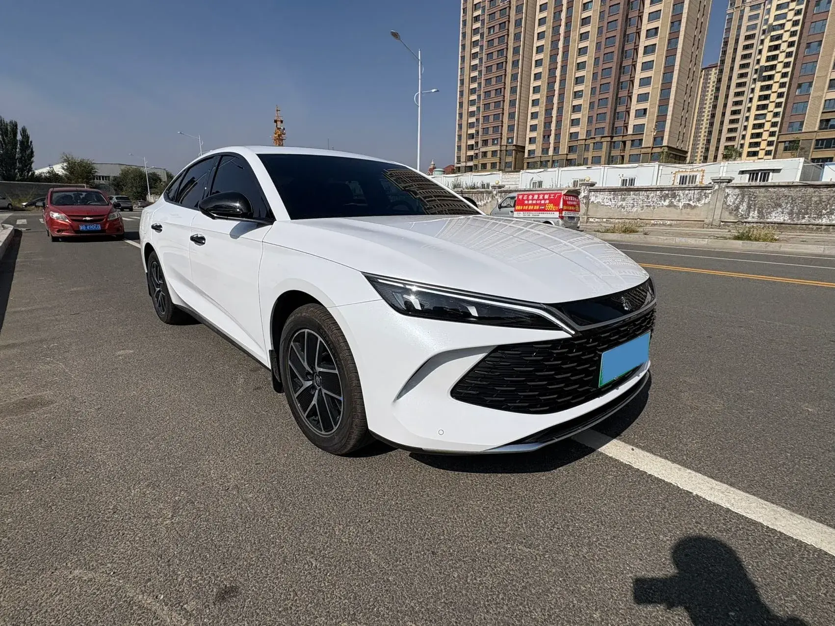 2024 BYD QINL thumbnail 3