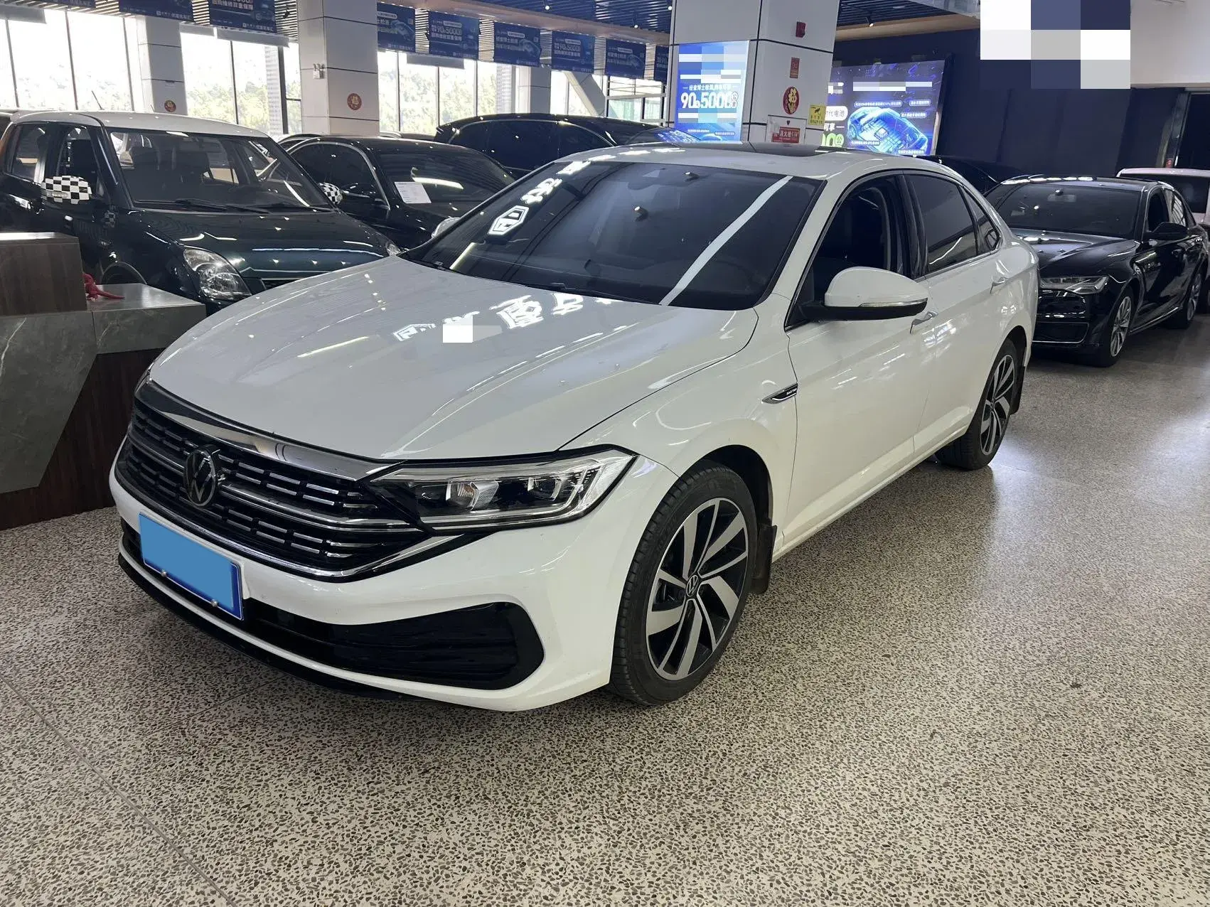 2024 VOLKSWAGEN SAGITAR thumbnail 2