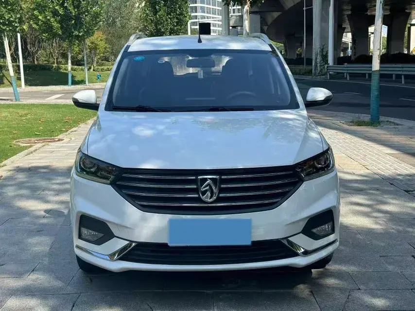 2019 BAOJUN 360 thumbnail 2